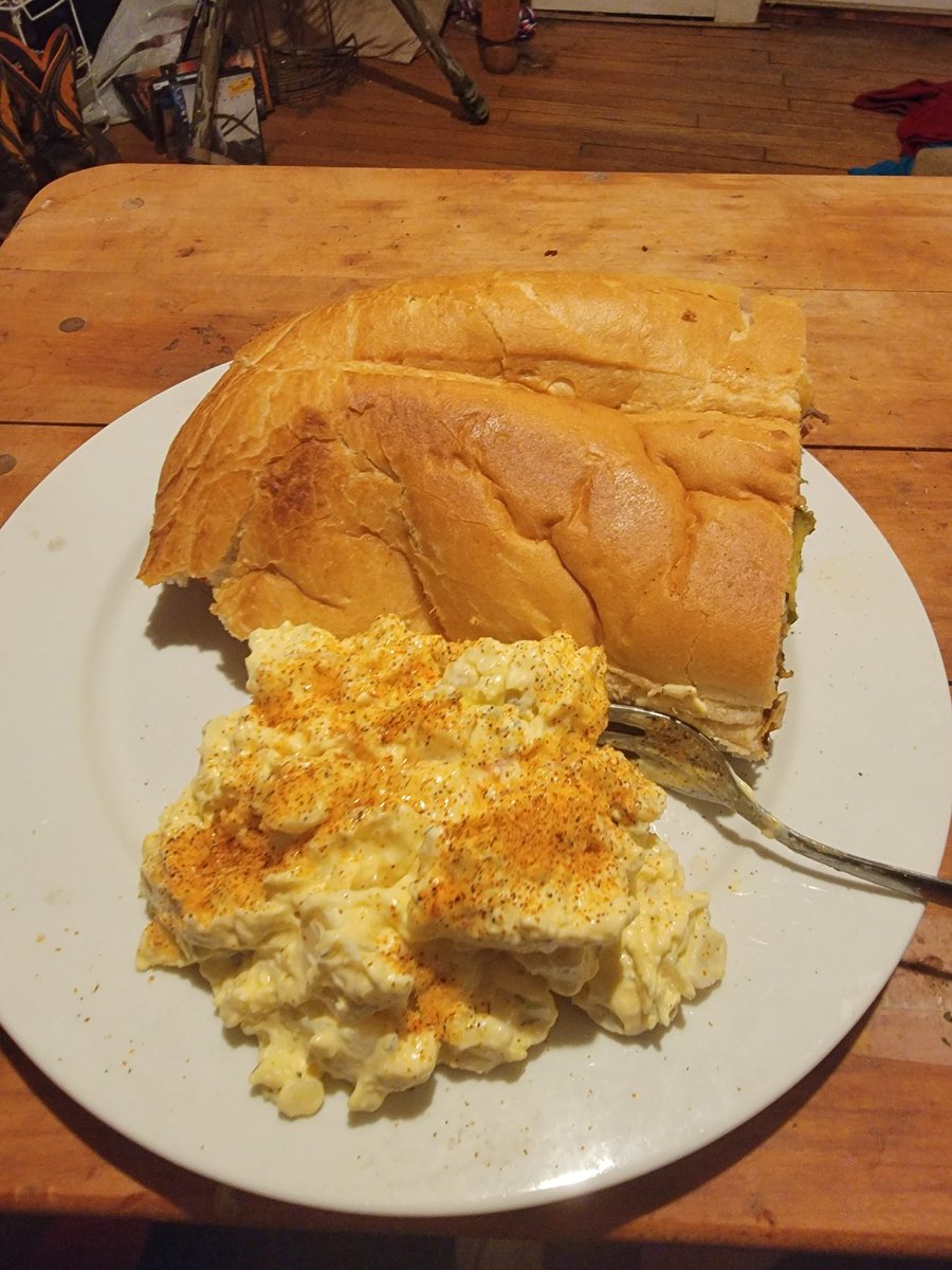 guydhartung's tweet photo. Piggy sammiches https://t.co/dE9GNjgwaX