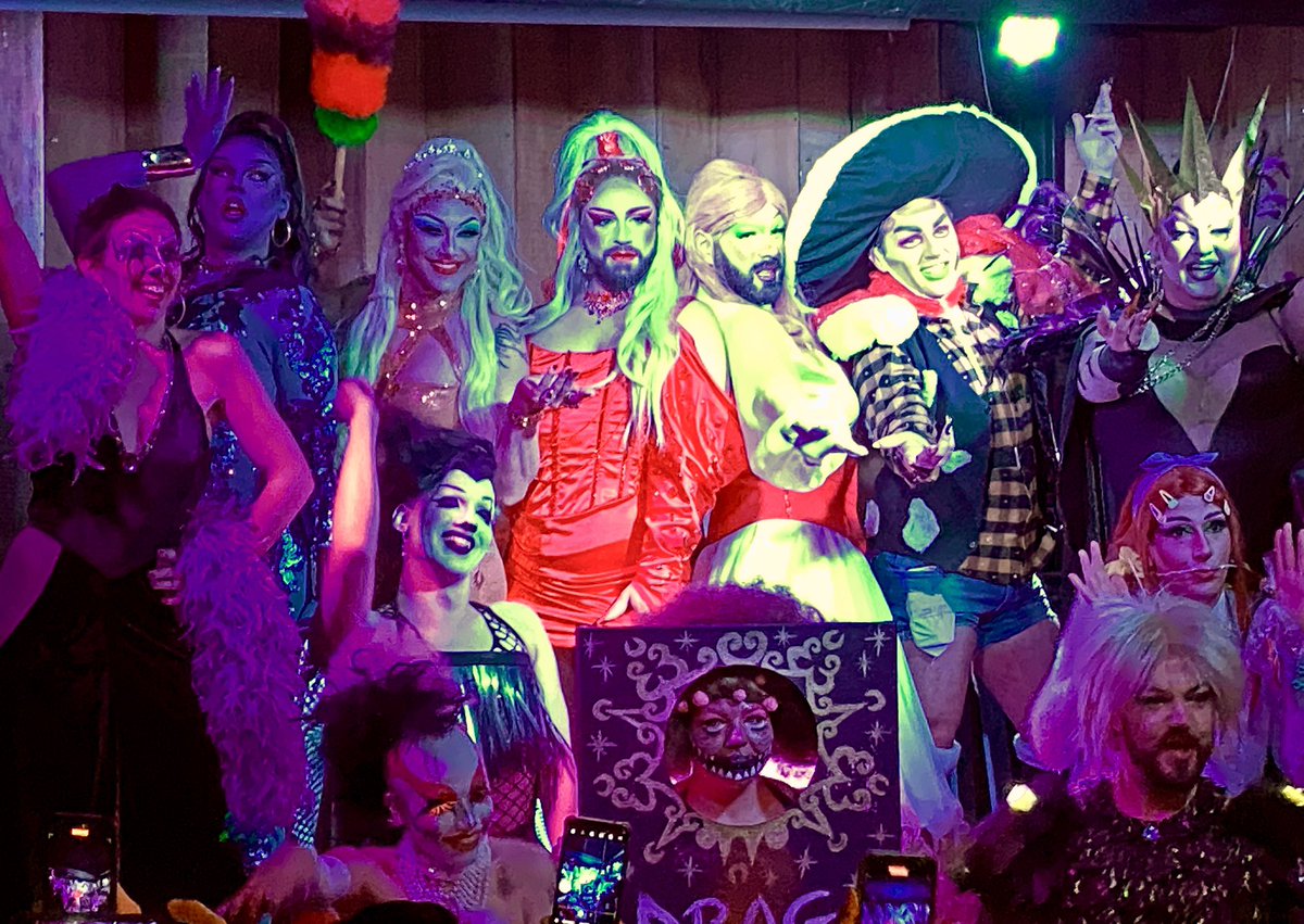 MrSmithARG's tweet photo. In your face rupol! Noche Drag 💅🏽 https://t.co/jinwtTwUCx