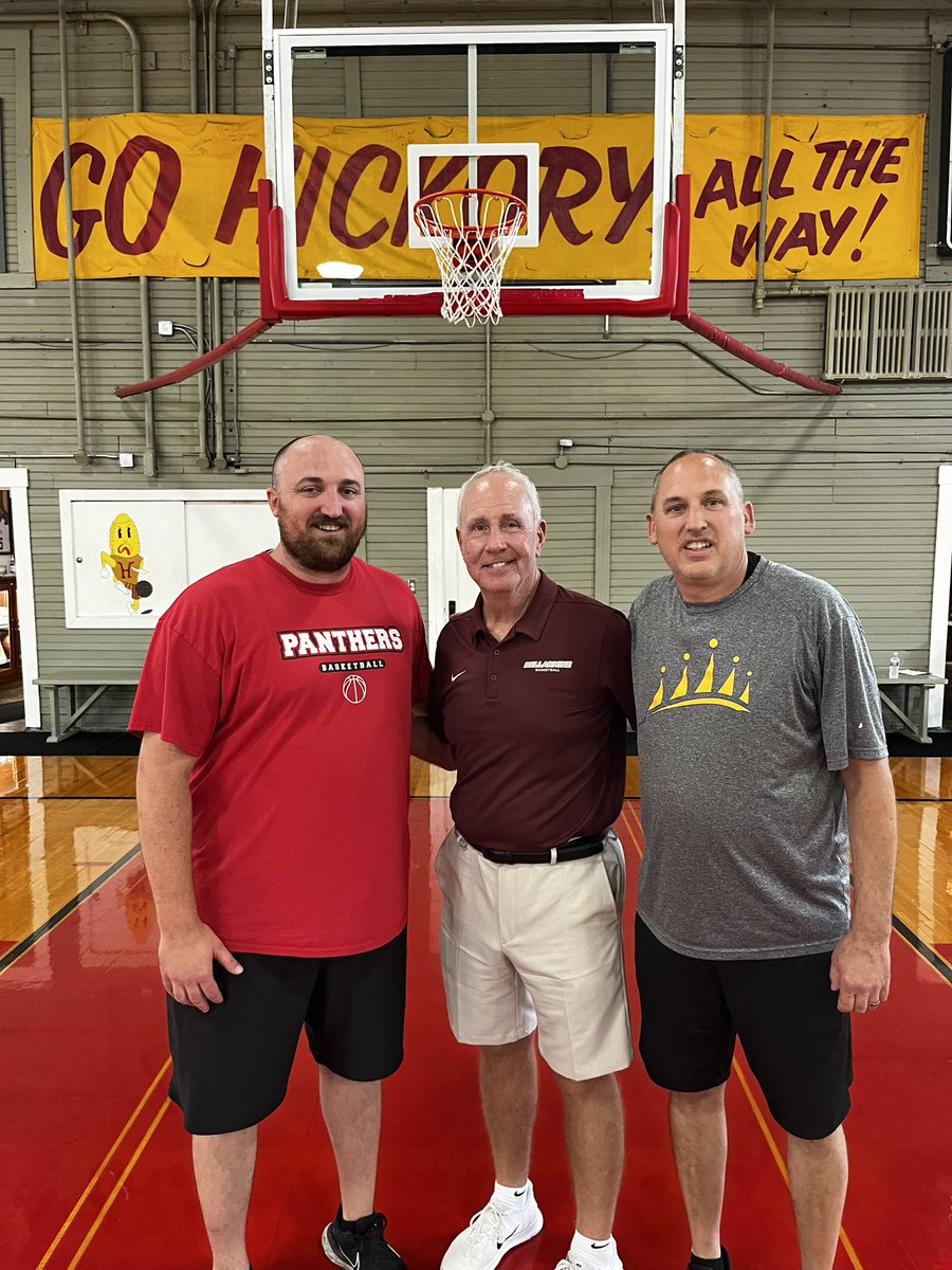 BlakeClary's tweet photo. Had a great time at the @thehoosiergym coaches clinic last night and today! It was such an awesome venue and a valuable experience! @coachmwsmith https://t.co/u9UuJlI9f3