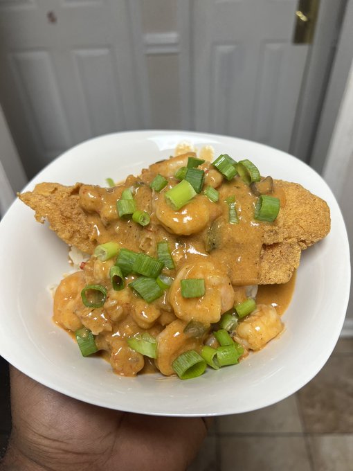 Watch Roosevelt “Bayou Beard” Howard Jr.'s leaked NSFW photo on TwXstars