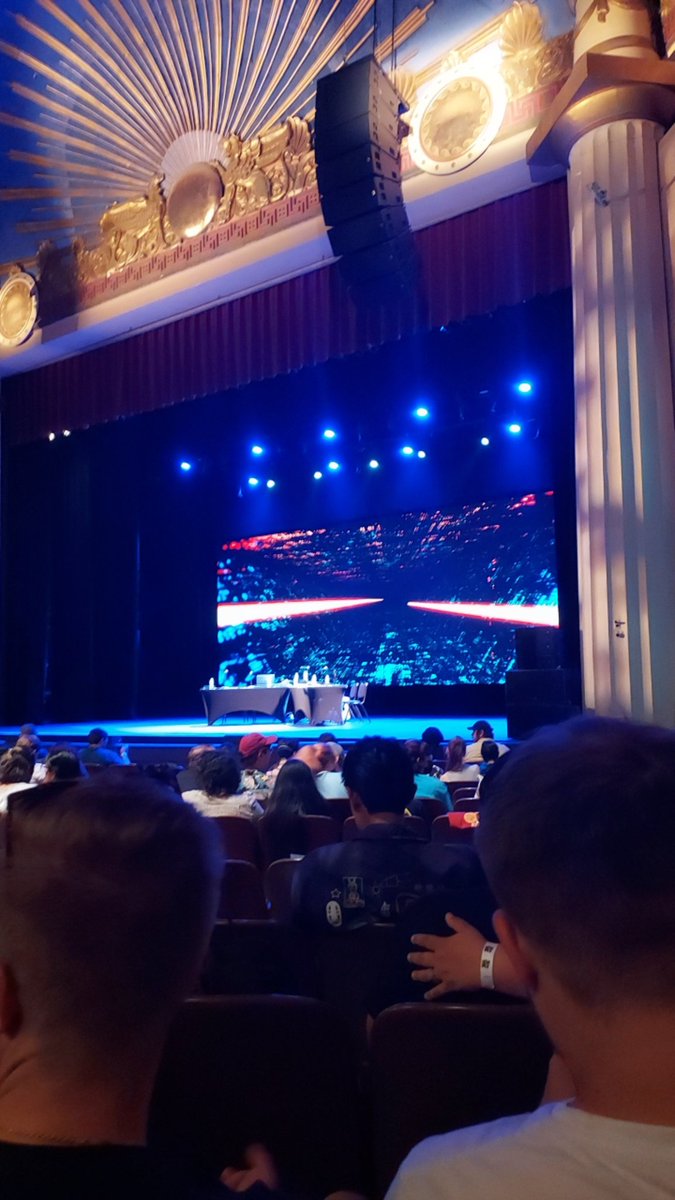 byakkotea's tweet photo. @ the dnd show 👀👀👀👀👀 https://t.co/FGar1X3TRC