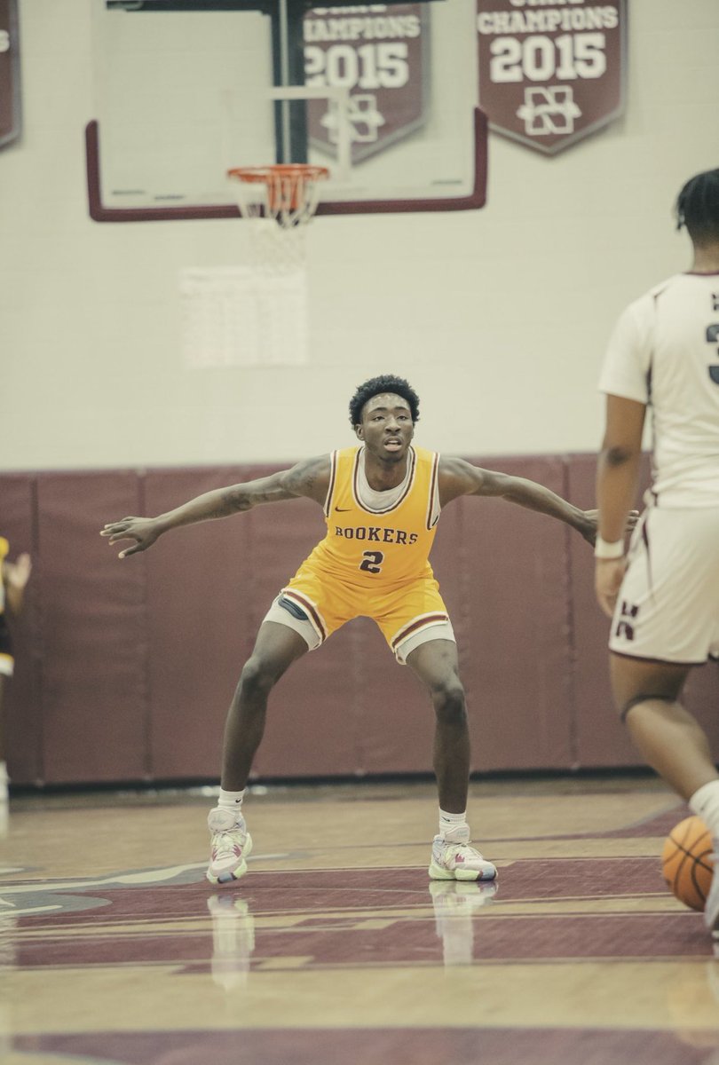 Got a text from my guy <a href="/DaydayJellyfam/">Daytwan “ Dayydayy “Johnson</a> He’s all settled in. Stay humble, grind, and lock-in. Booker Nation got you! 🫡 #Grind #BookerNation <a href="/bballcoachHoff/">jeff hoffman</a>