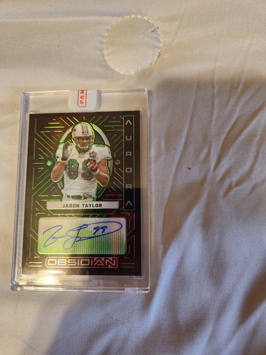 DHtradingcards's tweet image. Fresh redemption from panini. An obsidian green etch auto /25 of miami dolphins star DL Jason Taylor. #NFL #MiamiDolphins #shortprint