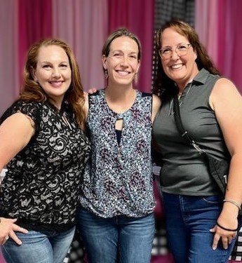 TBT_community's tweet photo. What an amazing night with my fellow @Community_Sch Teachers! A huge thank you to #BrandonMooseLodge for supporting   #TBT_community school.
@BrandonHSEagles @gibsontondogs
 #communityschool
#TampaBayTech #ARatedSchool #TitanPride #over50yearsStrong #SDHC https://t.co/dRwcy2ZQeq