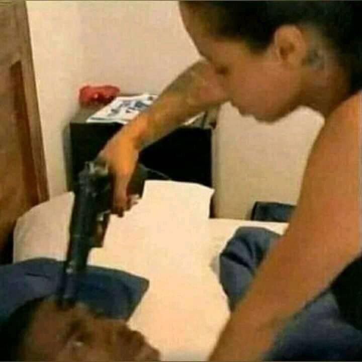"Quem era a menina que tava com vc no meu sonho?"