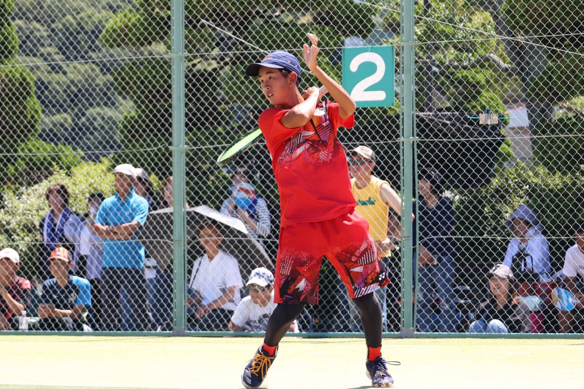 ソフトテニス プレイ中2