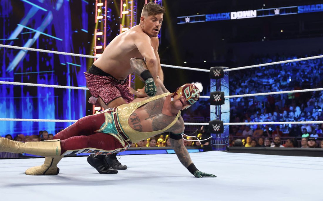 EraOfMasks's tweet photo. Tonight was an emotional night for the entire WWE Universe. With a heavy heart, I knew that I had a battle to overcome tonight on Smackdown. Grayson Waller may be un burro gigante— but I knew not to underestimate him tonight. He could catch me off guard at ANY moment. https://t.co/HQdEIbBij4