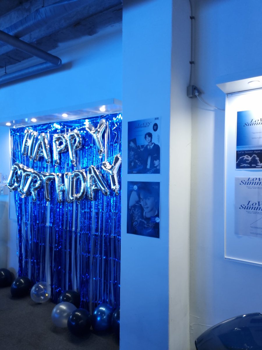 bee_eennn's tweet photo. #사랑하는_여름의_끝_규빈이의_생일

🔵 카페 플랫

오늘의 첫번째 규빈 생카💖
규빈 강아지 생일 츄카해😚 생일 카페 너무 예뻐용
완존 전시회 느낌 오짐 https://t.co/mUqvfVykQ0