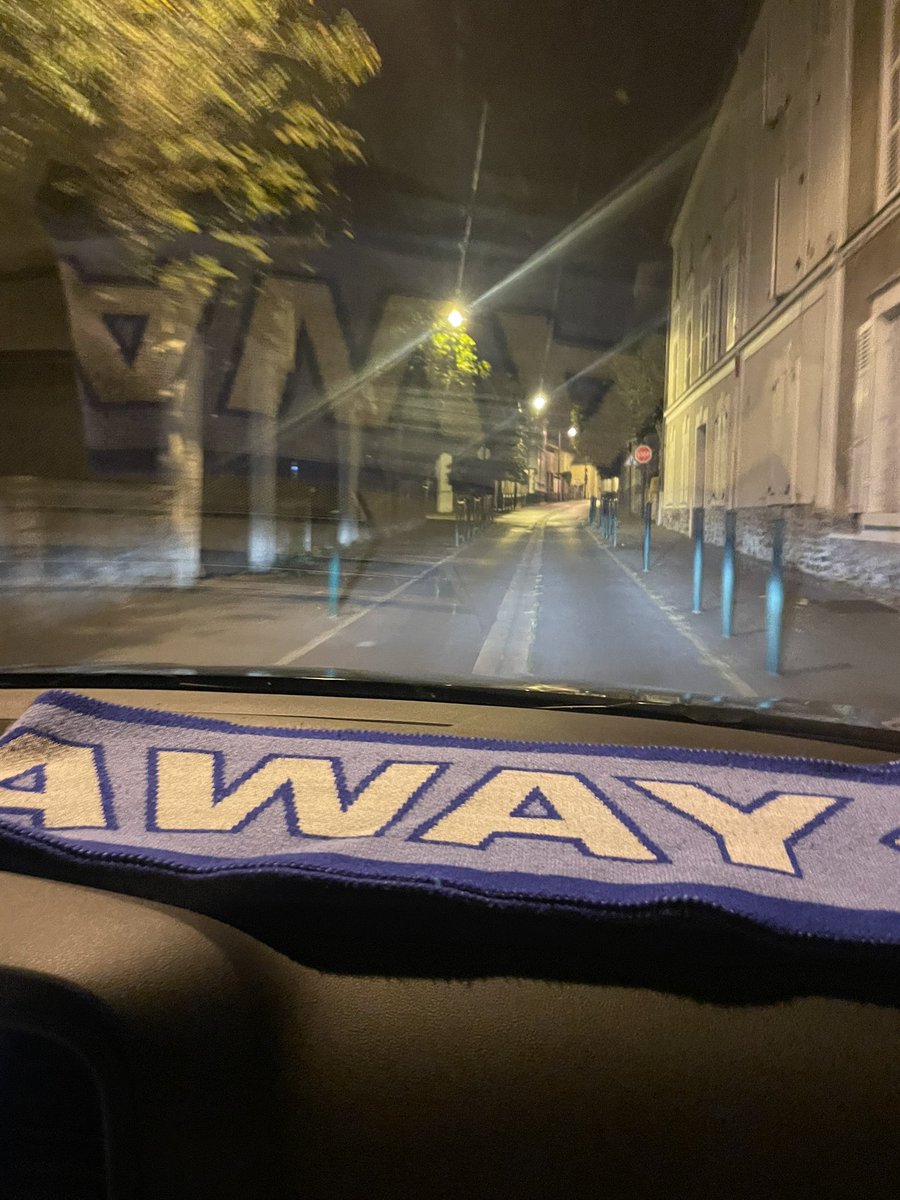 Départ depuis paris pour une partie de la team <a href="/hacaway/">HAC Away</a>. Rennes on arrive !!!