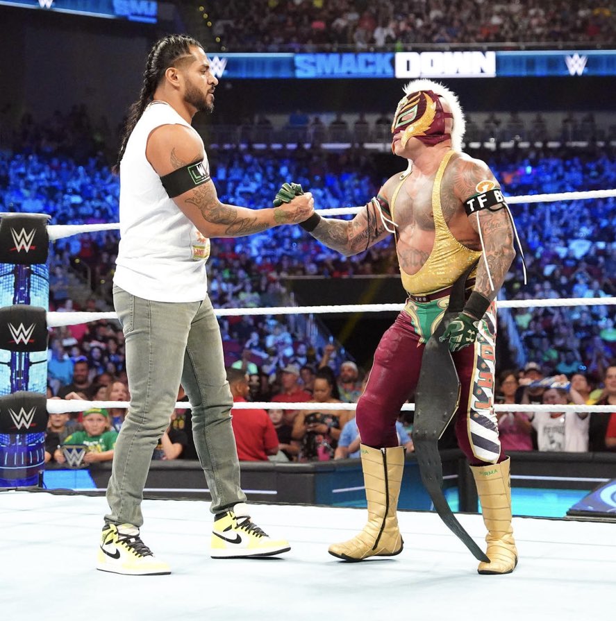 EraOfMasks's tweet photo. @ActuaIIyWWE @UnmatchedWWE @OnGoGeneration On an emotional night like tonight? It’s all about coming together. That’s why when things got tough out there? I knew I could count on my friend, mi familia— to come out and even the score. Tonight’s win meant something, and it was VERY special. #SmackDown https://t.co/SOeMqjCzts