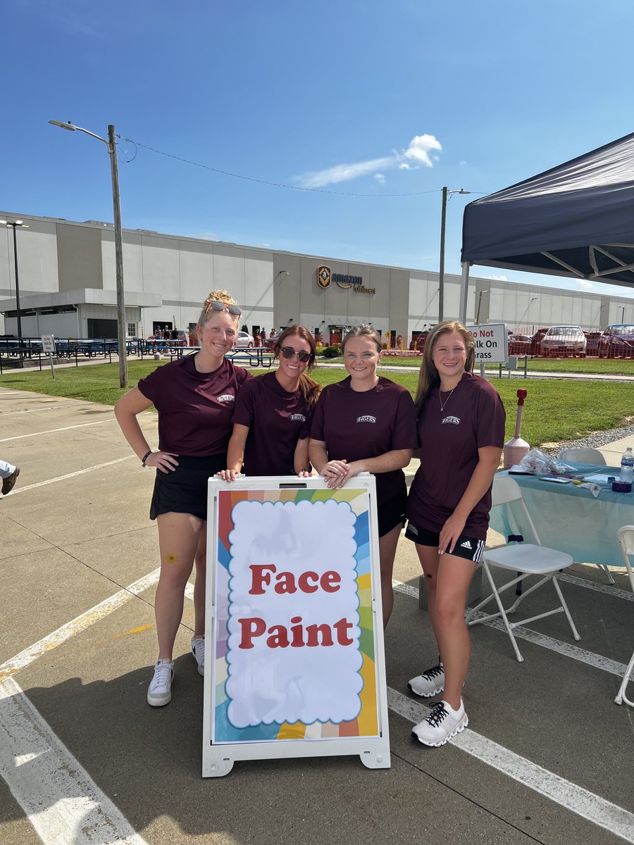 CVilleTigerGolf's tweet photo. More of CU Golf @ Amazon Family fun fest https://t.co/ZBrOWsUIVH
