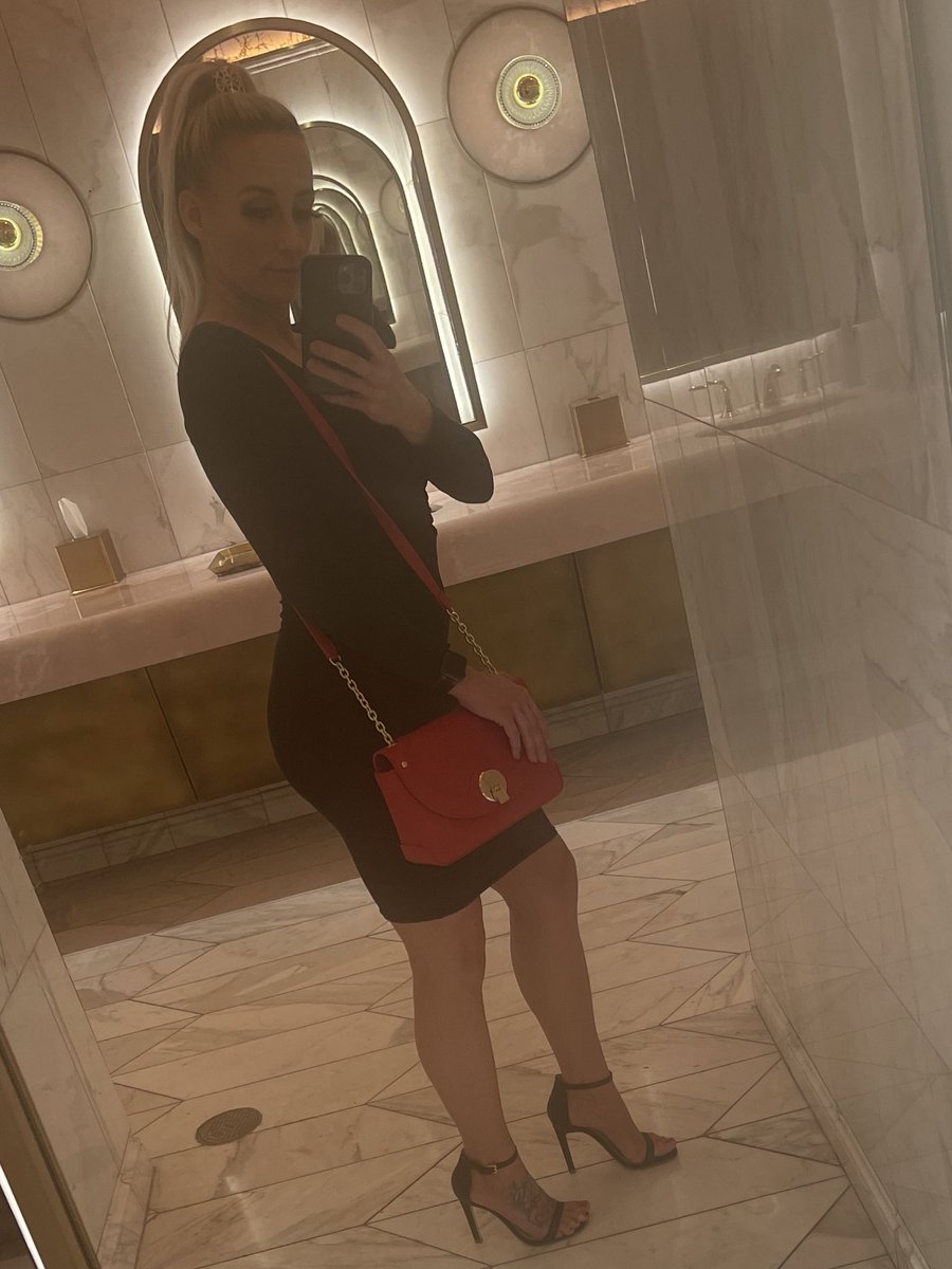 You know where ill be tonight! Meet me there! 😈 @ Honey’s Las Vegas