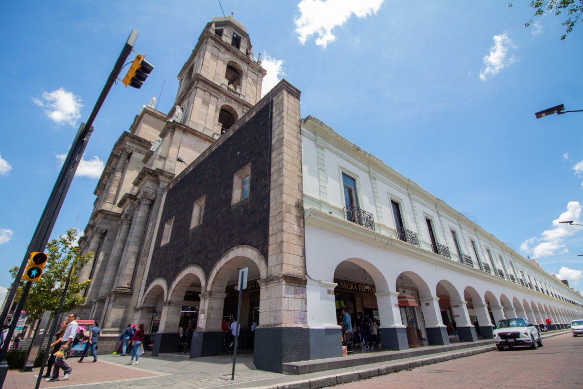 ComeleCarnal's tweet photo. ABRIMOS HILO

Hay un lugar en #Toluca donde se preparan unas tortas muy ricas y bien hechas 😋, que te aseguramos comer una no será suficiente. Su nombre es La Vaquita Negra del Portal. https://t.co/XDFuCPe3n1
