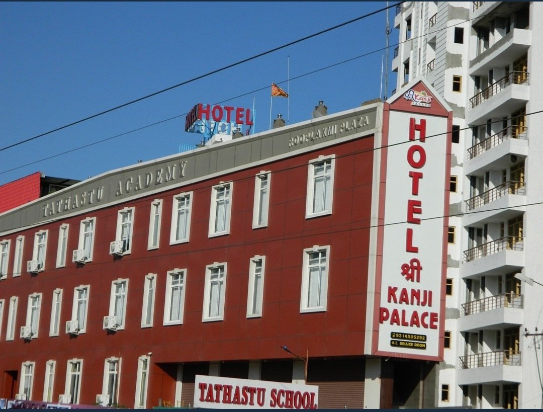 जिन स्कूलों को बिना भूमि रूपांतरण के होटलों के बेसमेंट में जयपुर के भ्रष्ट जिला शिक्षा अधिकारी द्वारा संचालन की मान्यता मिल जाती है, वहां बच्चों के साथ बलात्कार की घटनाएं कैसे रूकेगी?
<a href="/abhibhavak_sang/">Abhibhavak Ekta Sangh</a> <a href="/bittuabhijain/">Abhishek Jain Bittu</a> <a href="/DrBDKallaINC/">Dr. Bulaki Das Kalla</a> <a href="/KanoongoPriyank/">प्रियंक कानूनगो Priyank Kanoongo</a> <a href="/vinodmittal9/">VINOD MITTAL</a> <a href="/vijaysharmahnd/">Vijay kumar sharma</a>