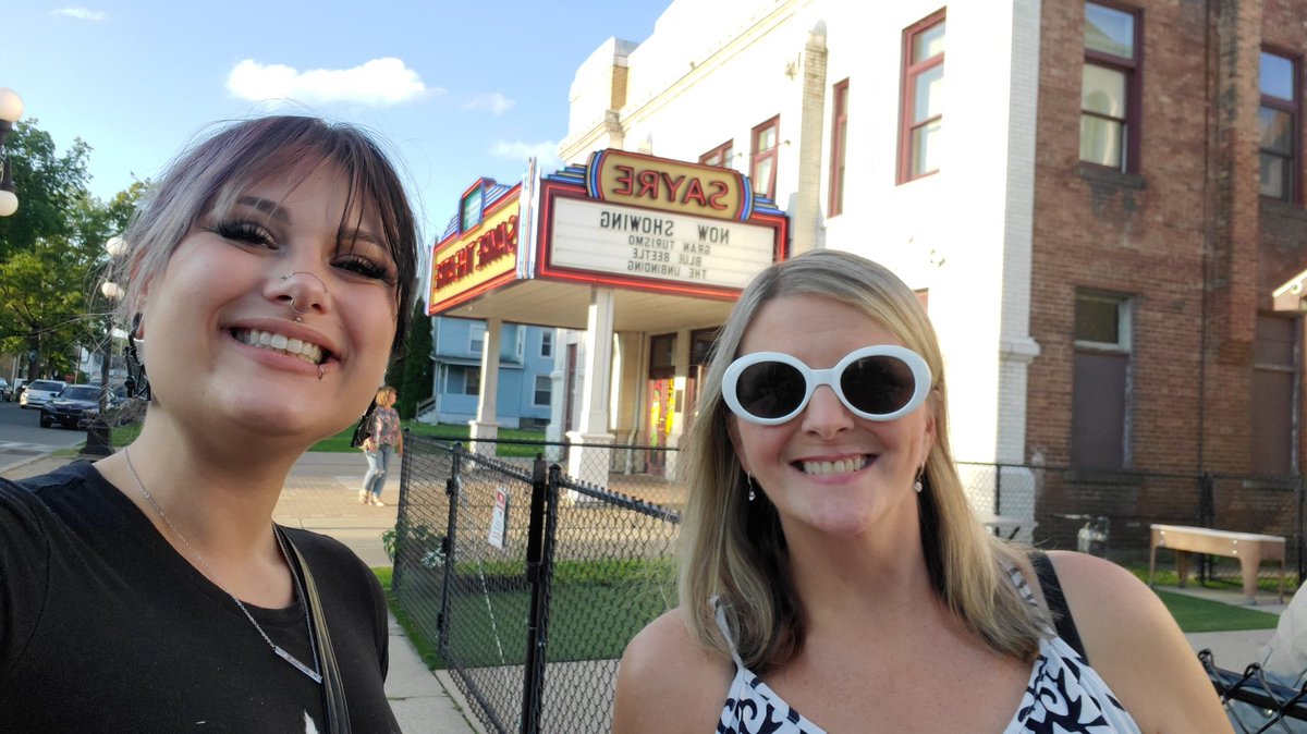 CmnSnseLost's tweet photo. @nuekerk Amazing @unbinding premiere tonight in Sayre! 5/5 stars!!
Thank you for introducing us to your town and this AWESOME doc!! SO thought-provoking; we haven’t stopped talking about it. https://t.co/KzpypsWBux
