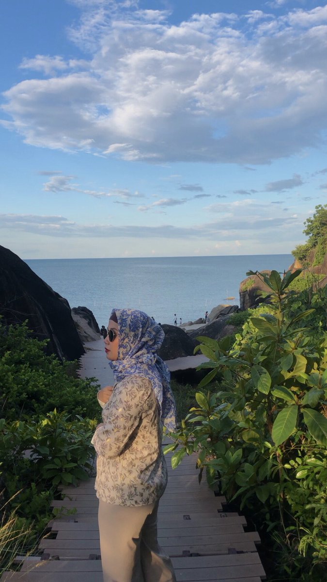 NIRACHA1505's tweet photo. อย่าไปเสียดาย กับเรื่องที่ผ่านมา แต่จงมีความสุข กับเวลาที่เหลือ 🎣🌊🌥️🪐 https://t.co/7OUrDUBXKl