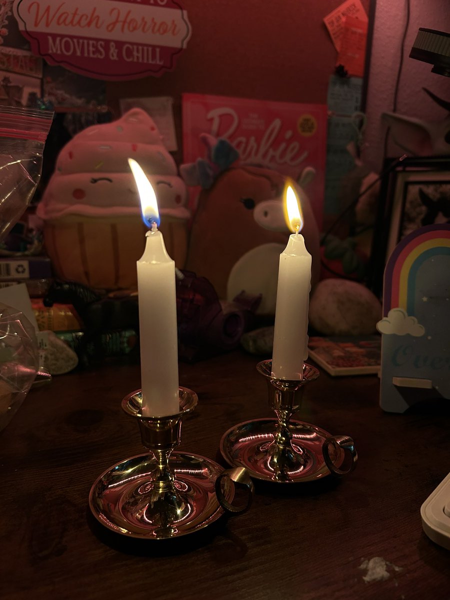 testing my new shabbat candle holders from <a href="/TheJewitches/">Jewitches</a> and I’m obsessed 🥹