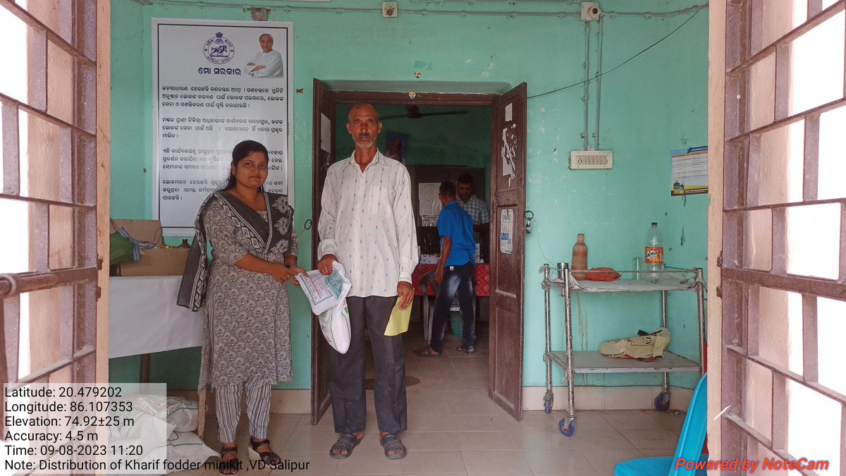 VDsalipur's tweet photo. Kharif Fodder Minikit distribution to farmers at Salipur VD @dahvsodisha @farddept @rajaaswain https://t.co/DkyCQRVBuf