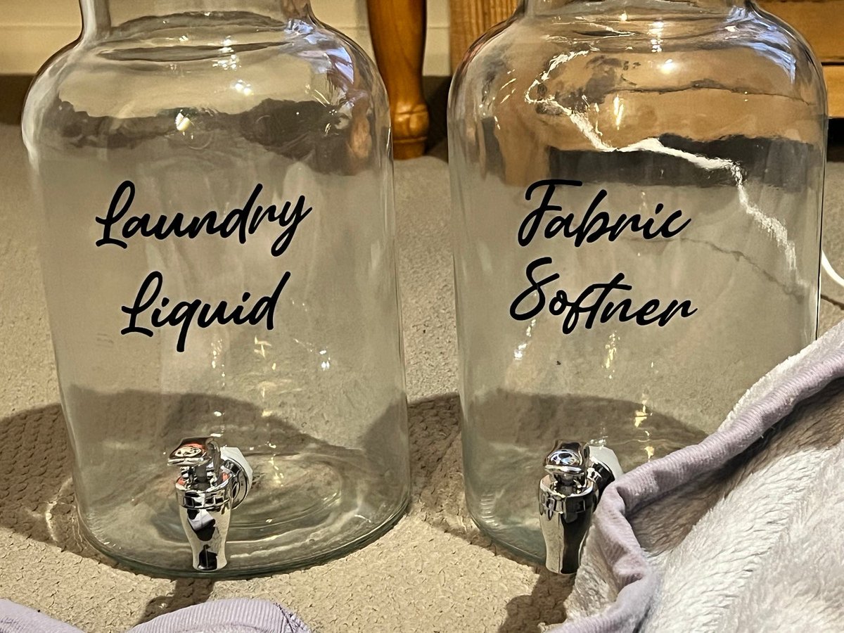 bainsy93's tweet photo. https://t.co/gdnD6wAt1b #laundrylabels #labels #organising #organisation #organise #cricut #cricutdecal https://t.co/x2932OejS2
