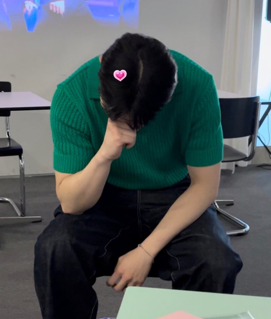 초코 tweet media