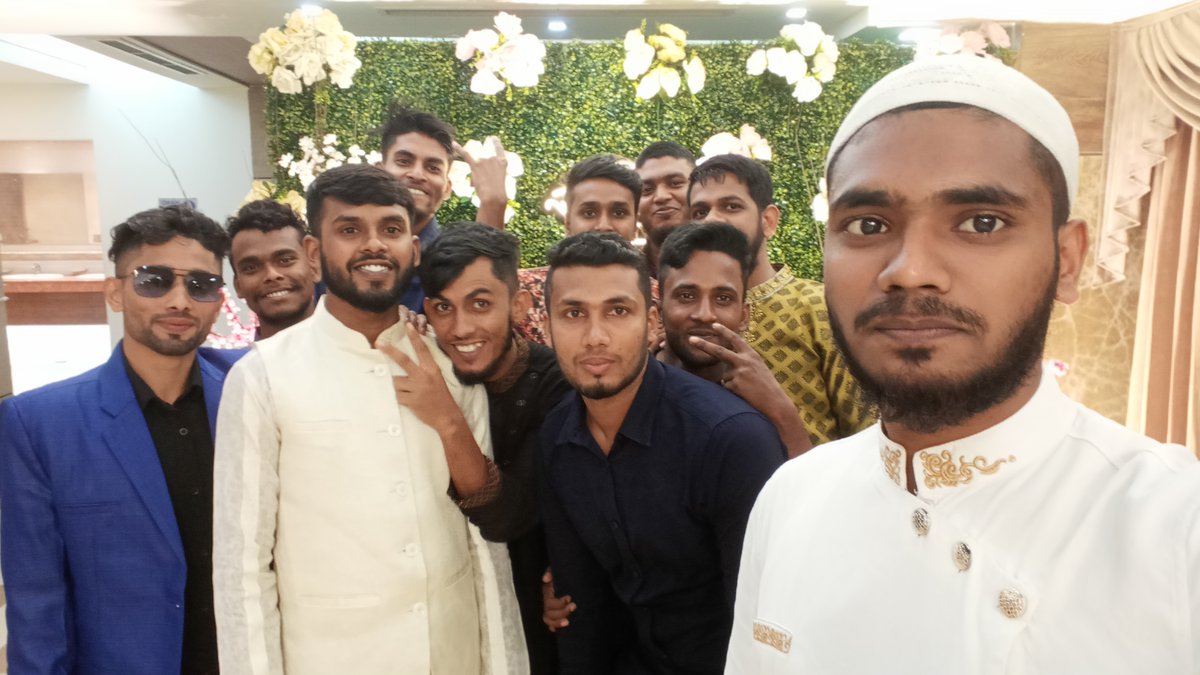 আমরা প্রত্যেক দিনই মৃত্যুবরণ করি যতই চেষ্টা করি না কেন গতকাল ফিরিয়ে আনা সম্ভব না তাই আমাদের উচিত প্রতিদিনের শ্রেষ্ঠ ব্যবহার করা।
