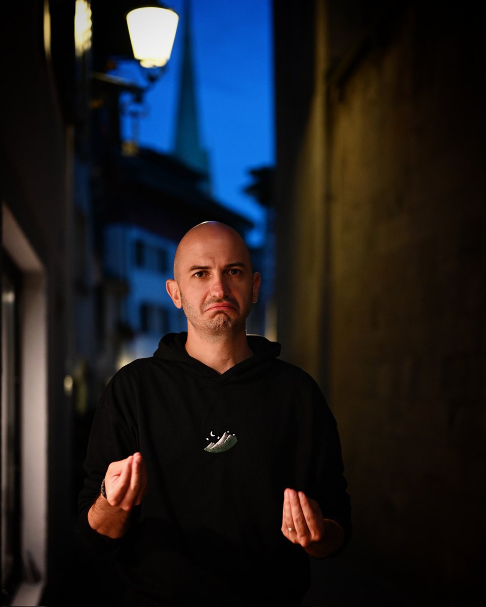 Me being a fake Italian. 🇮🇹
yani
İtalyanla İtalyan olmak. 🍝

📷: Leonardo Caranti
#zurich #switzerland
🇨🇭