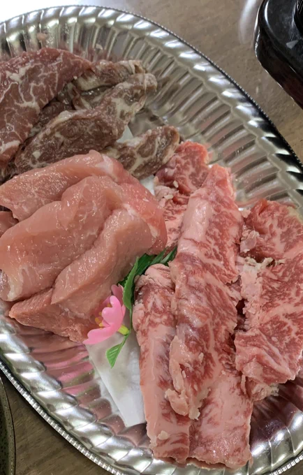 焼肉食べる🐹(焼肉奉行もち猫さん) 