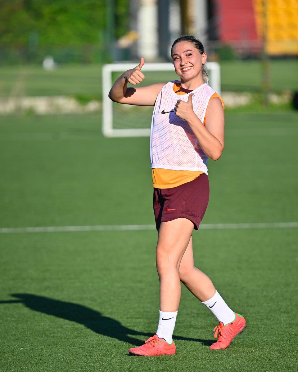 İletişim&amp;PR, sosyal medya yönetimi ve marka iş birlikleri konularında danışmanlığını yaptığımız <a href="/bernayeniceri/">Berna Yeniçeri</a> ‘ye, bugün başlayacak 2023-24 Sezonu Turkcell Kadın Futbol Süper Ligi’nde başarılar dileriz.

#lunarballsports
#wheretalentsshine
#bernayeniçeri