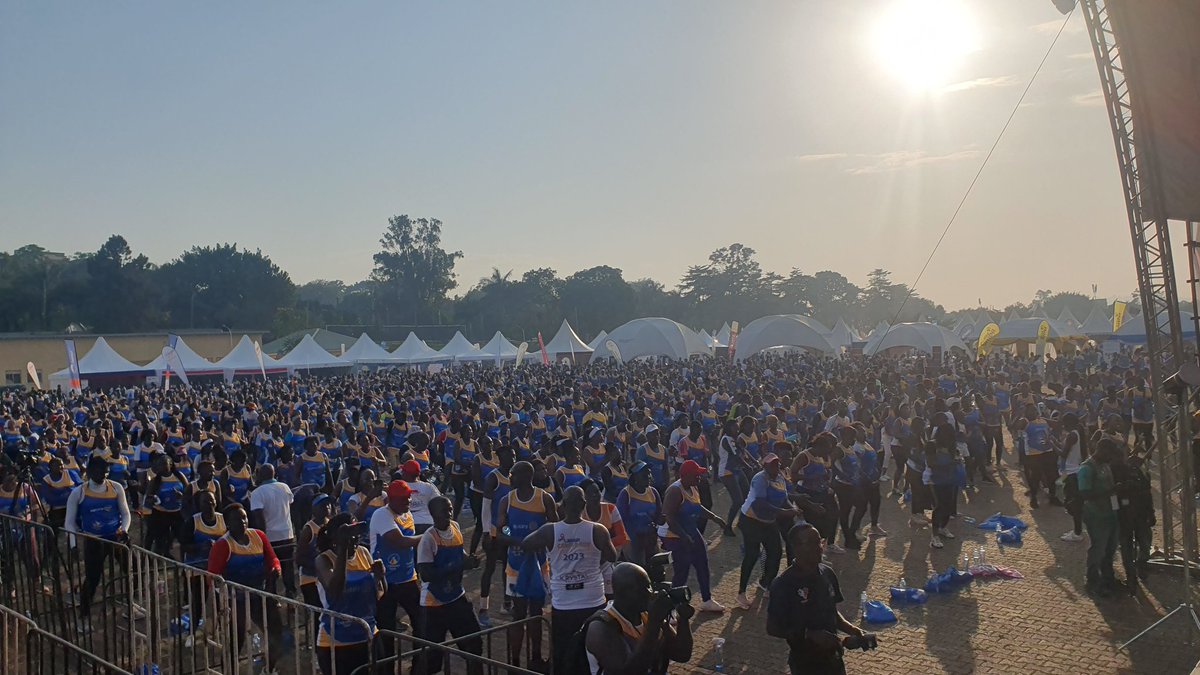 Twejaka's tweet image. True definition of coming together for a cause! Thank you Rotarians! Thank you Uganda👏🏿
#RunForHope #RotaryCancerRun23 
@UgRotaryCancerP @Rotary