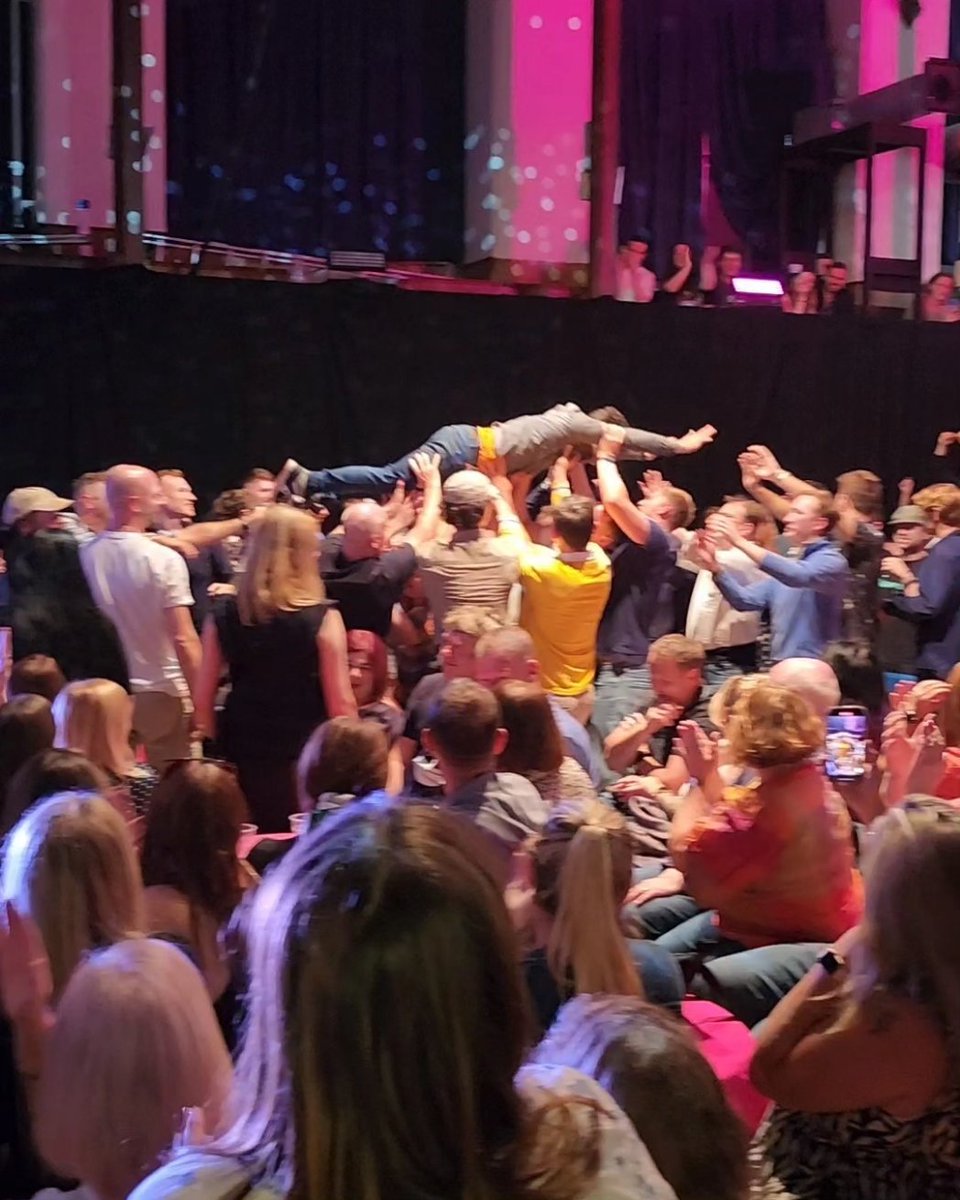 Absolute chaos. Anything can happen at Late'n'Live and usually does. 

Video to follow. 

#EdFringe2023
#edfringe
#Disabled 
#Stagedive