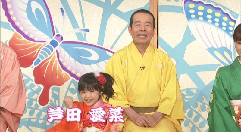 yomoyayomoya2's tweet photo. 木久扇師匠が笑点引退することを発表したんだけど、数年前の芦田愛菜ちゃんと現在の比較

木久さん変わってなさすぎなのに対して愛菜ちゃん大人になった...

林家木久扇師匠、来年3月で笑点卒業　『24時間テレビ』で発表 https://t.co/siIjELv8VX