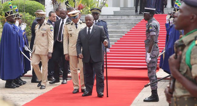 Princeujay's tweet photo. The high rate of brutal civilian coups in Africa is alarming, and @_AfricanUnion is not saying anything about it.

Gabon another country where one family has ruled for 56 years! 
Ali Bongo, even with his deteriorating paralysis is desperate to remain a lifetime President. 

Shuts down the internet, removed names of candidates from the ballot papers, & stopped international observers and journalists from covering the elections, while electoral officers arrived so late at the polls.

How can that be a democracy?
#Gabon2023