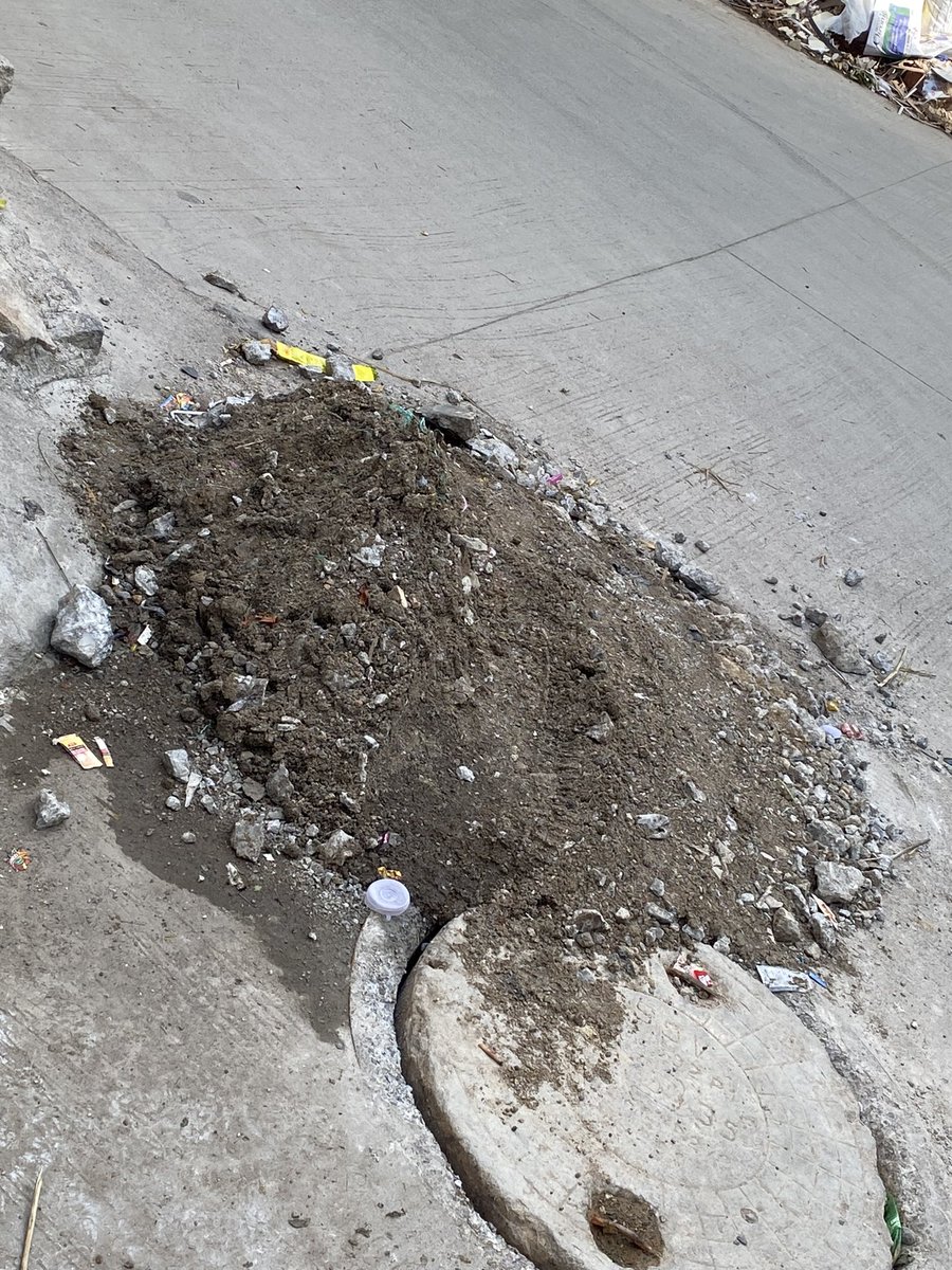 jagdishdevda27's tweet image. After cleaning the drainage they left the dump there it self. Which causing flies and mosquitoes birthplace. Even smells very bad. Anand nagar colony, Kondapur. Opposite masjid @ae_kondapur @GHMCOnline request you to arrange municipality people to remove this dump.