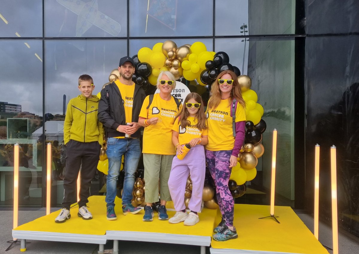 Gem__Gillespie's tweet photo. Ready to head #OffTheBeatsonTrack  @Beatson_Charity 💛 #TurnGlasgowYellow https://t.co/JnVOdQJUk0