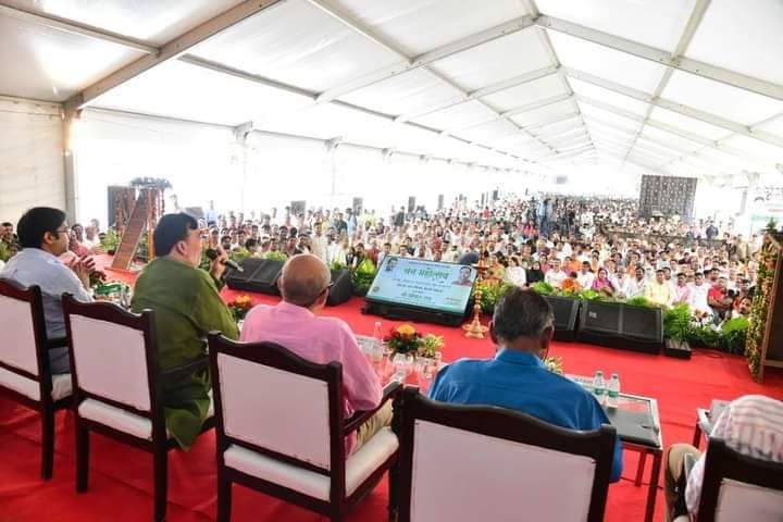 MustqeemAap's tweet photo. उत्तर पूर्वी लोकसभा क्षेत्र के बाबरपुर में 'वन महोत्सव' का आयोजन किया गया।

वन महोत्सव के दौरान केजरीवाल सरकार द्वारा 'E-Vanlekh' पोर्टल लांच किया गया। जिससे दिल्ली के वन क्षेत्र और वन्यजीव अभयारण्य के रूप में अधिसूचित क्षेत्रों की रक्षा की जा सके।
https://t.co/iGxbRPOgiw https://t.co/tvZG3jzjZX