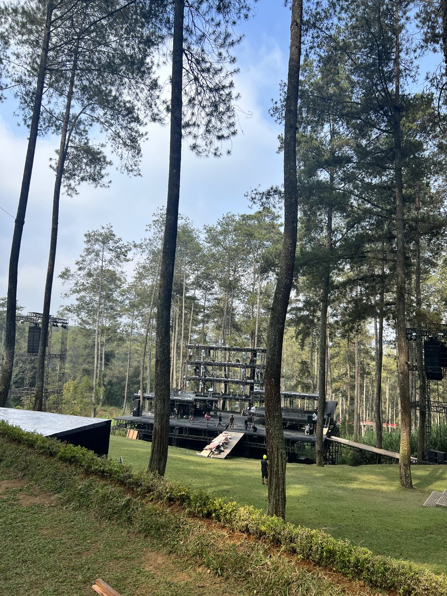 Bagus banget ini buat tempat #JamboreStandupindo2024 tapi sayang area kempingnya jauh ke bawah