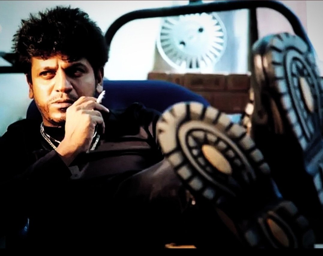 #Ghost Update👇

Inside Source - #Shivanna Entry scene will have one of the best entry scene🔥

Buzz - #Ghost First Single Will be releasing in Sep 2nd week,Song Duration 2min

Stay tuned💥

#DrShivarajkumar #Shivarajkumar𓃵 #GhostReleaseOnOct19th #ShivaSainya

@NimmaShivanna ❤