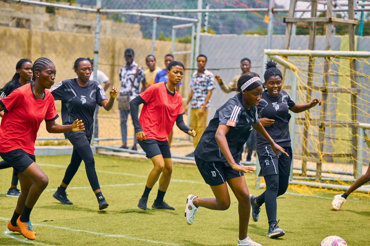 _iamwuraola's tweet photo. Reintroducing; 

Drumrolls please 🥁🥁🥁🥁🥁

Defender Wurrrryyyyyyyyyyyyyy

Thanks guys 
Thanks guys 
🤣

The just concluded maiden edition of @EksuMedical ‘s Femal football tournament was amazing. 
Yesterday was fun💃🏽 https://t.co/XgBTq7XDak