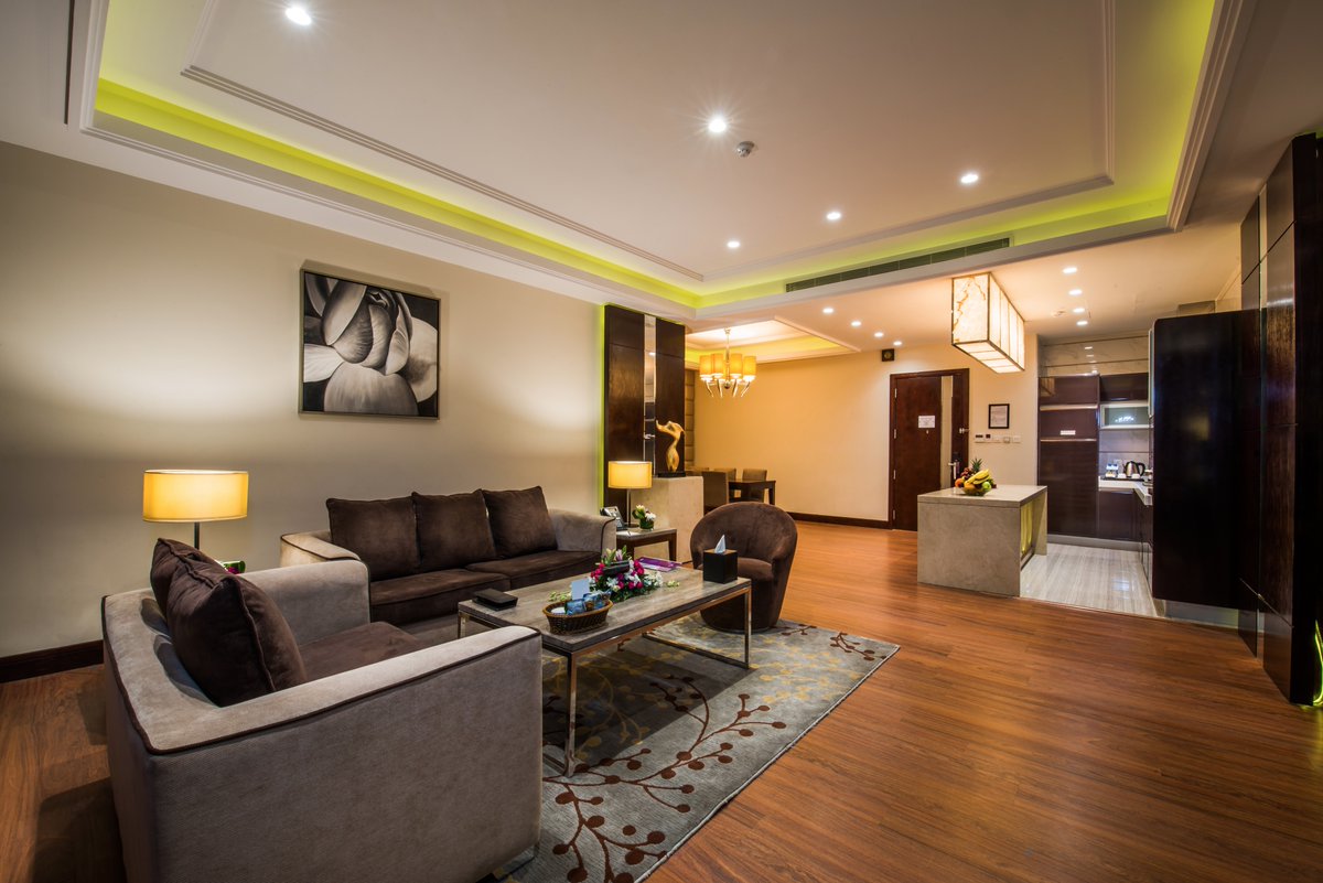 BoudlHotels's tweet photo. جمعة الأحباب ماتحلى الا في فندق بودل التحليه - جدة 👩👩👧🤍
للحجز والاستفسار
https://t.co/XzP2deNMcf | 920000666 ☎️
#عودة_المدارس #فنادق_جدة #كافيهات_جدة #لاتروح_بعيد #التحلية #Hotels #سفر #السعودية #اماكن_سرية #اماكن #السياحة_السعودية #الراحة #best_price https://t.co/viTSxoh9cv