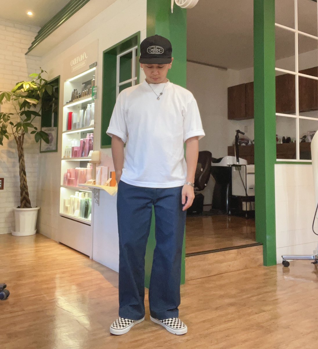 hayate3710's tweet photo. 今日は超シンプル！
昨日のエンジニアのせいで
足の甲に水膨れが。。。
甲のとこ伸ばしてもらおうかなー
.
cap #hwdog 
T-shirt #uniqlo #ユニクロ
pants  #dickies #ディッキーズ
silver #larrysmith #ラリースミス https://t.co/1SBH55GWx7