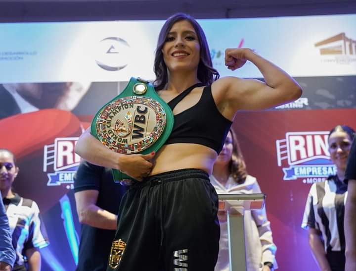La Esquina Azul (@esquinaazulbox) on Twitter photo <a href="/YeimiMercado16/">Yamileth Mercado</a> hizo un gran combate ante #PauletteValenzuela y refrendó su título supergallo CMB.
98 a 92 (x2) y 97 a 93 no le hace justicia al trabajo de Valenzuela, porque sí es legal el triunfo de Yeimi, pero no por tanto.
#Box #Boxeo #Boxing #Deportes #BoxeoFemenil <a href="/YeimiMercado16/">Yamileth Mercado</a> hizo un gran combate ante #PauletteValenzuela y refrendó su título supergallo CMB.
98 a 92 (x2) y 97 a 93 no le hace justicia al trabajo de Valenzuela, porque sí es legal el triunfo de Yeimi, pero no por tanto.
#Box #Boxeo #Boxing #Deportes #BoxeoFemenil