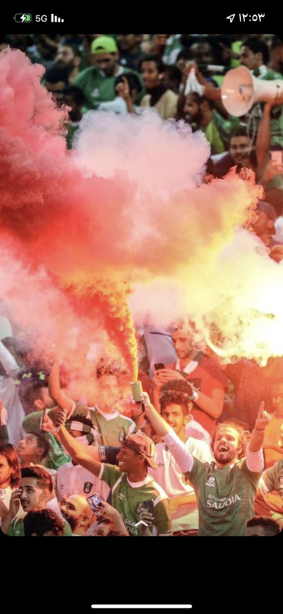 10_azoz8's tweet photo. @ssc_sports جمهور خط النار 🥺💚🔥🔥🔥🔥 https://t.co/XrsRMTHkyJ