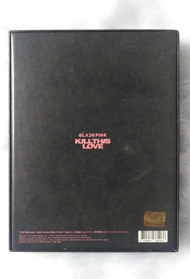 yoiuwonnie's tweet photo. wts || lfb blackpink kill this love album (unsealed) complete inclu ex. mentioned

> black ver - 150 (has damage on the outer box) 
> pink ver - 200 (no folded poster) 
> set - 400
> mop: gcash, mod: direct jnt 

🏷️ blackpink kill this love album unsealed jisoo jennie rosé lisa https://t.co/AWBfsx3yZ2