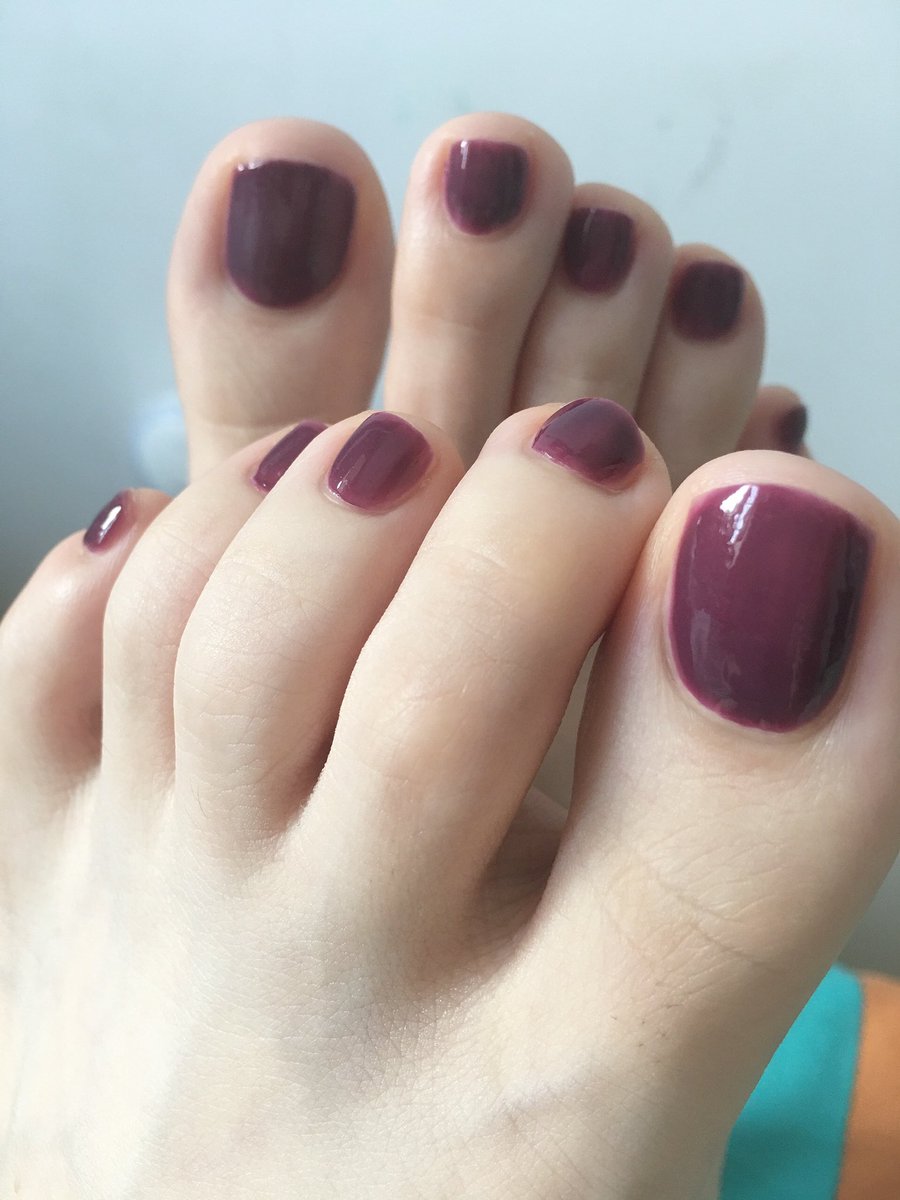 steven7017501's tweet photo. #北京s #上海s #北京女王 #上海女王 #丝袜 #恋足 #美脚  m进贡的指甲油 很不错哦 https://t.co/rjtk3E2KsC