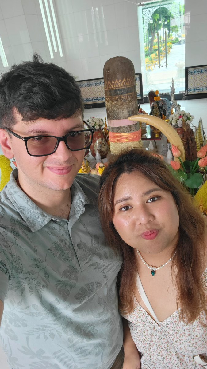 Cooleeto's tweet photo. I've been a very busy boy but recently I've been enjoying my vacation with my wifeeee in Thailand! Very interesting and friendly country! https://t.co/nf8p90fxBY