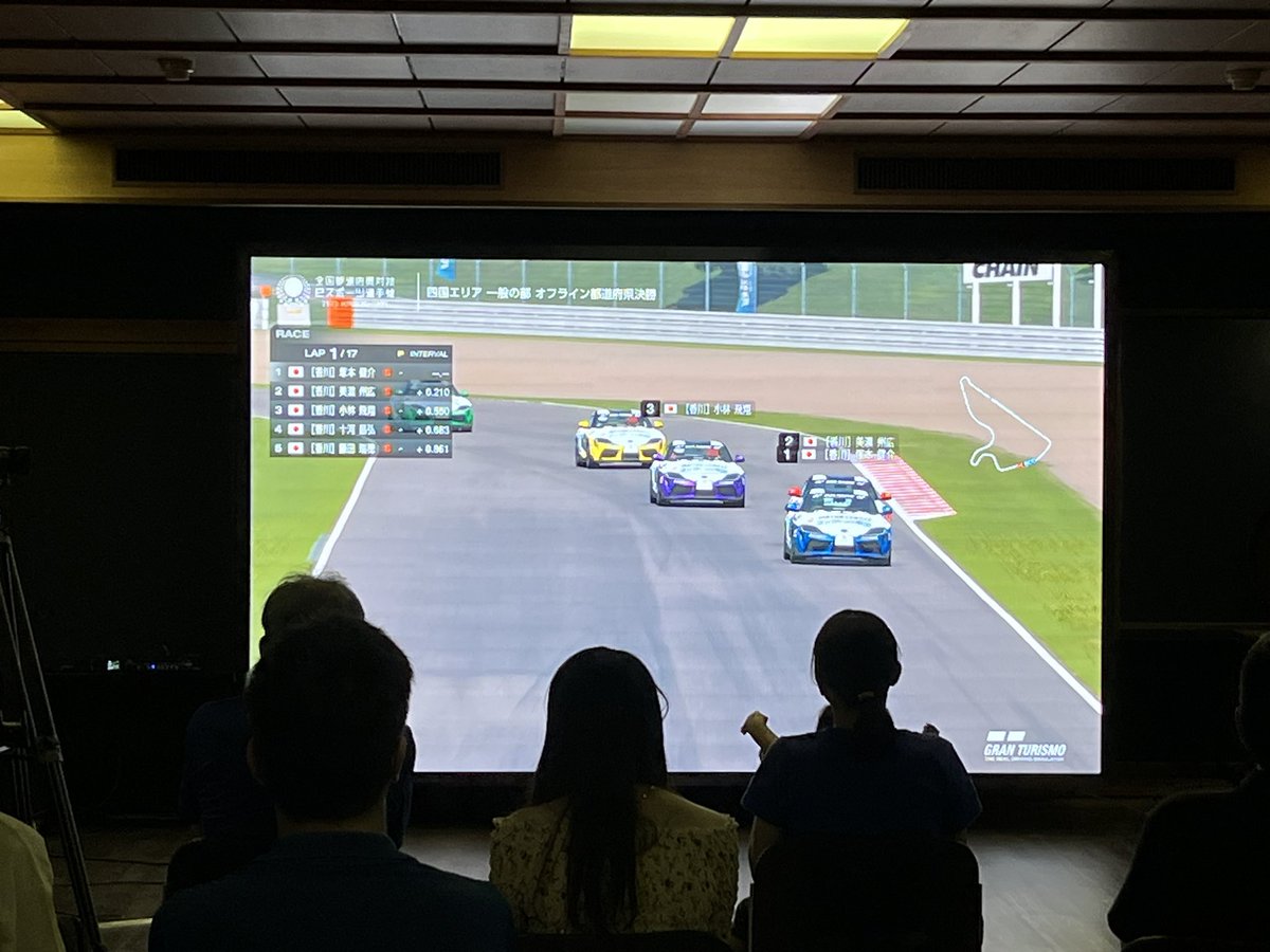 決勝戦開始しました！！

熱いレースが繰り広げられております！