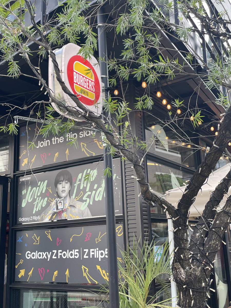 pom1365244's tweet photo. 🍔BURGERS TOKYO のジミンさん可愛かった🥹❤️

#GalaxyxBTS @BTS_twt https://t.co/bEZCjMgXfm