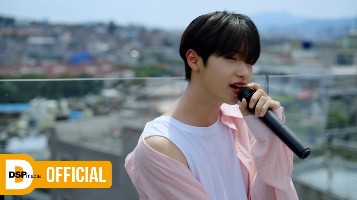 official_MIRAE's tweet photo. [🎞]
[COVER] 가호 - Running |  미래소년 손동표 (MIRAE SONDONGPYO)
▶ https://t.co/sJC0xhAHyE

#미래소년 #MIRAE
#손동표 #SONDONGPYO
#COVER #가호 #Running https://t.co/eqVx26aAUu