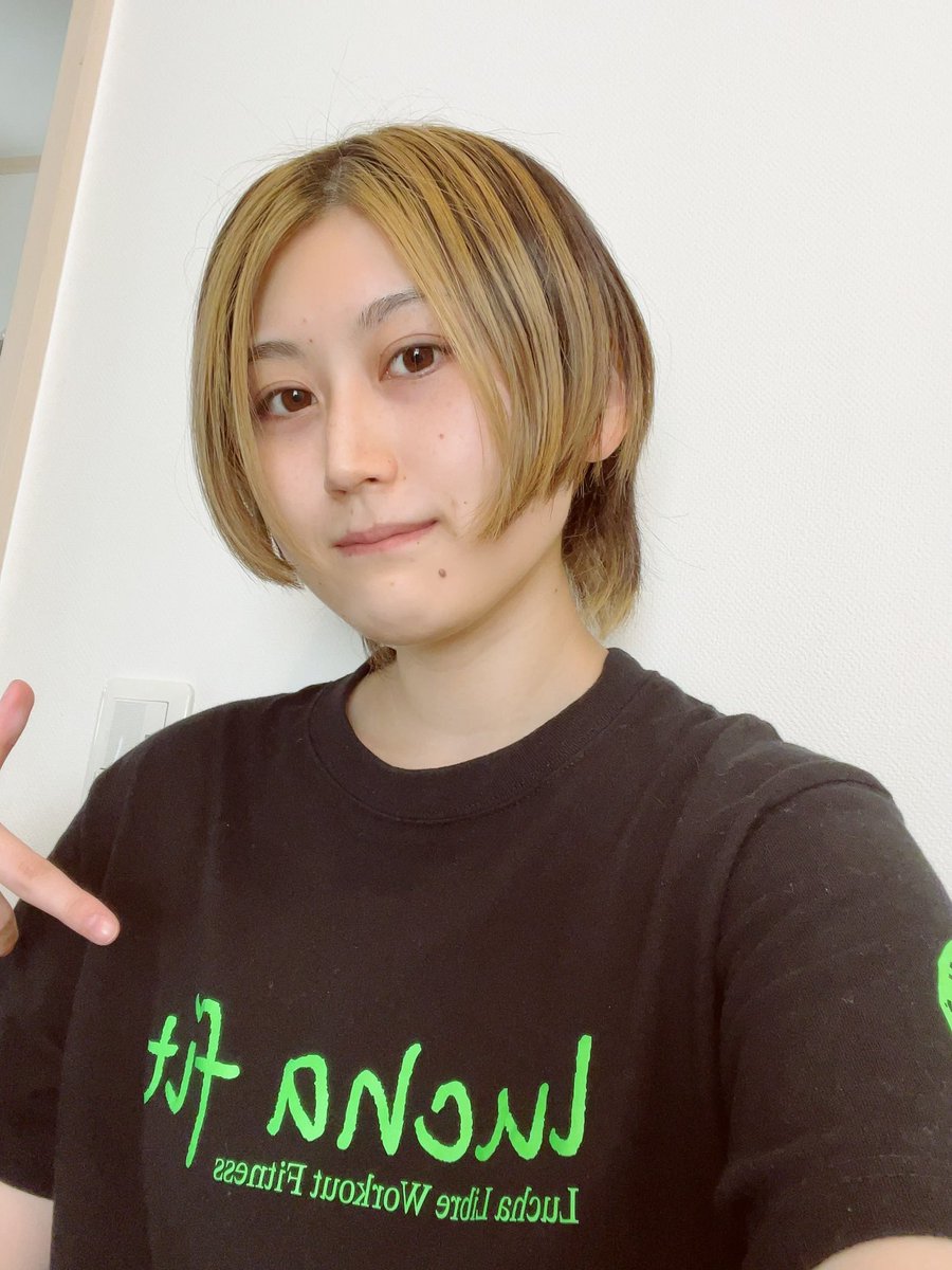 turugasyuri's tweet photo. 今日も行ってきました
首が……首鍛えねば……というか全部…‥がんばろ……ってなってます笑
ノーメイクは許せサスケ

今回もありがとうございました！！

#luchafit
#覆面マニア https://t.co/M4o7uuuRmD
