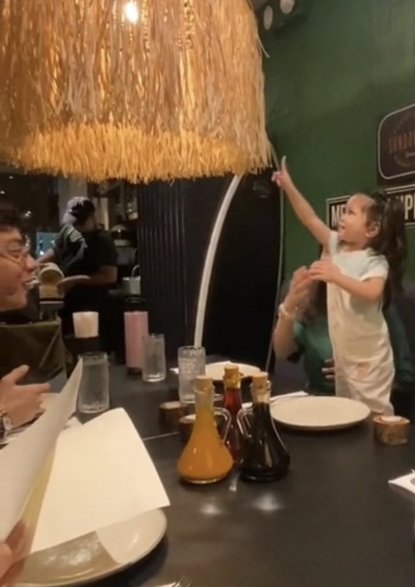 blairwaldorfs_'s tweet photo. super close talaga ni dj with kath's nieces ano 🥹 first lhexine and now with q 😭 https://t.co/wx99aIIiCG